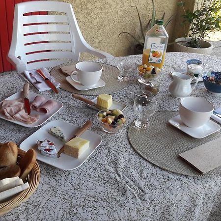 La Demeure D'Helice Bed and Breakfast Langlade Εξωτερικό φωτογραφία